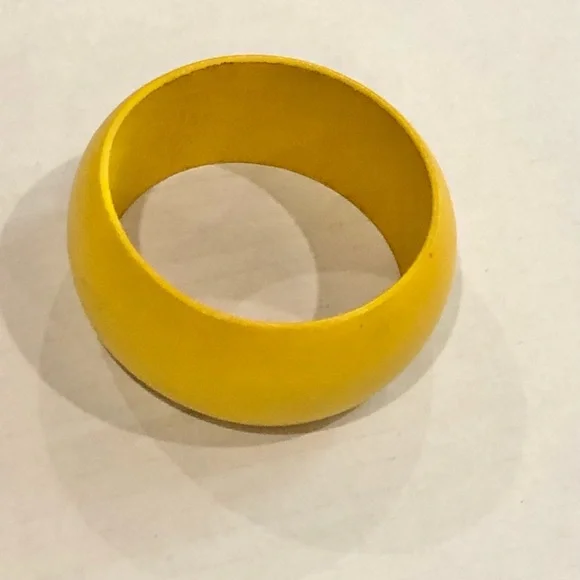 Wood Bangle, Yellow circular design - Picture 1 of 3